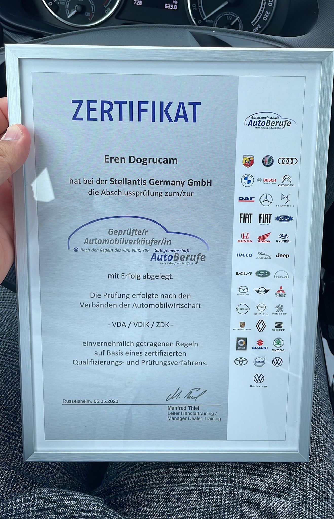 Geprüfter Automobilverkäufer